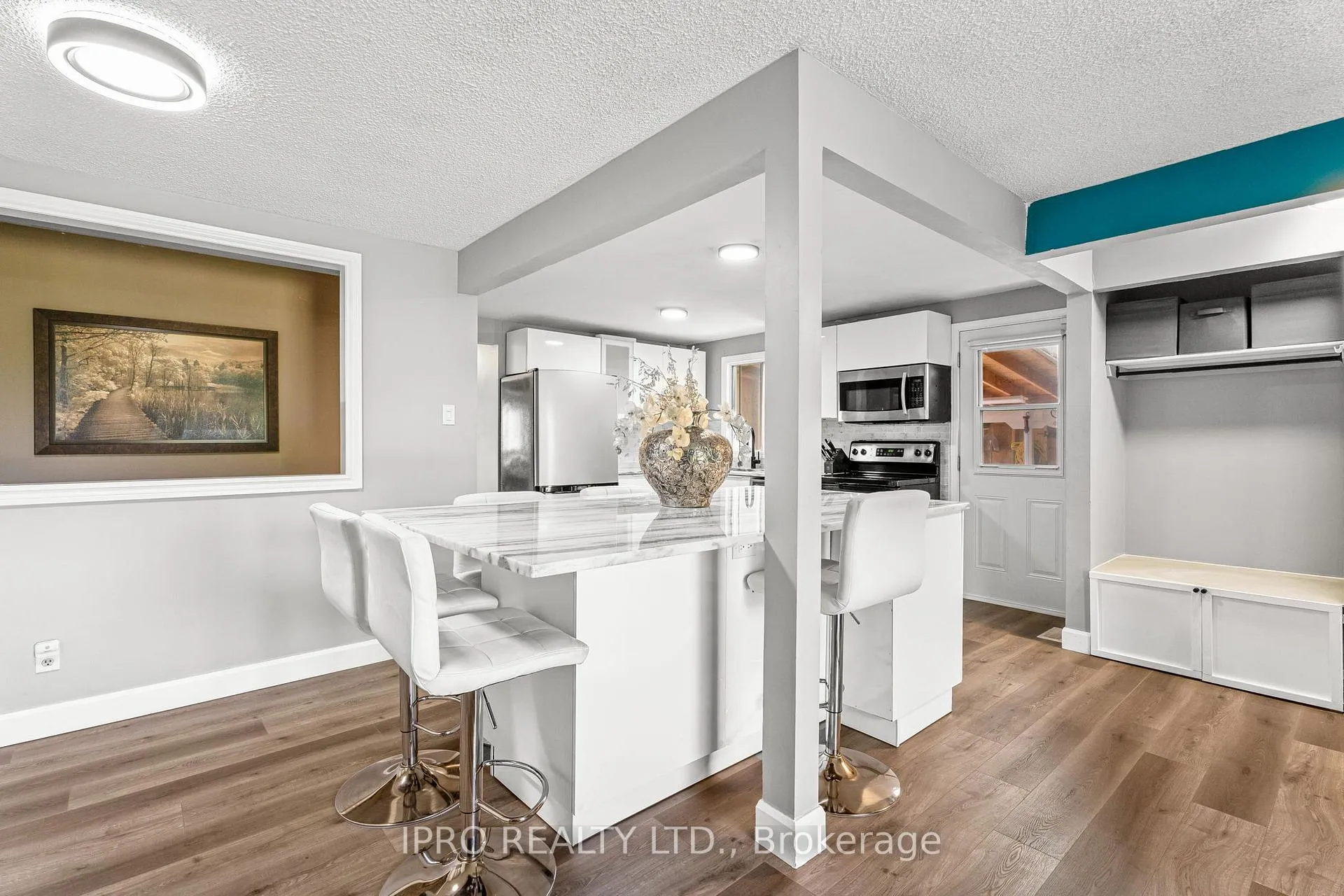 Photo 9 of 128 Homestead Place, Kitchener, Forest Heights — HOMEH