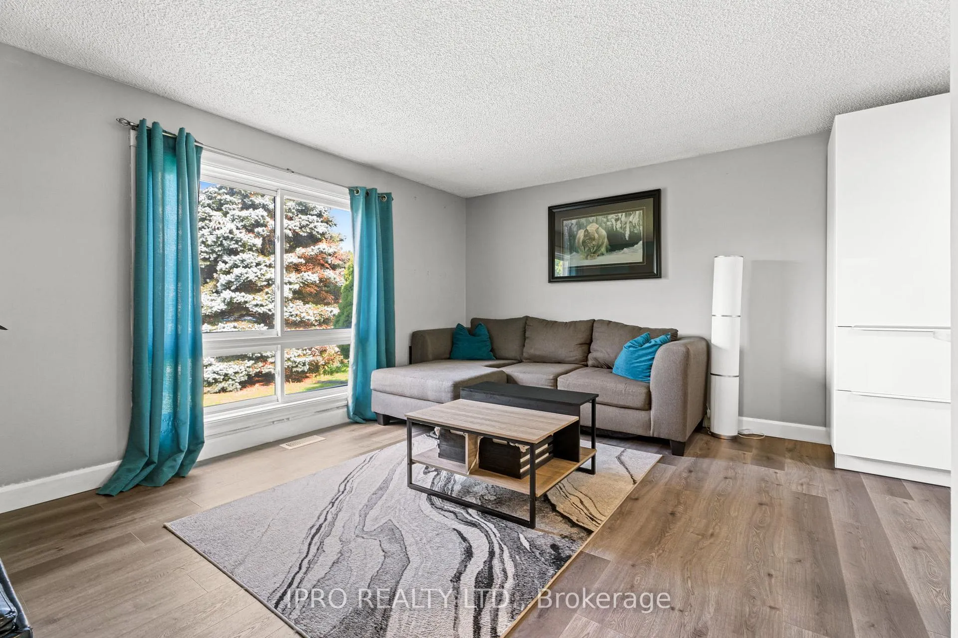 Photo 13 of 128 Homestead Place, Kitchener, Forest Heights — HOMEH