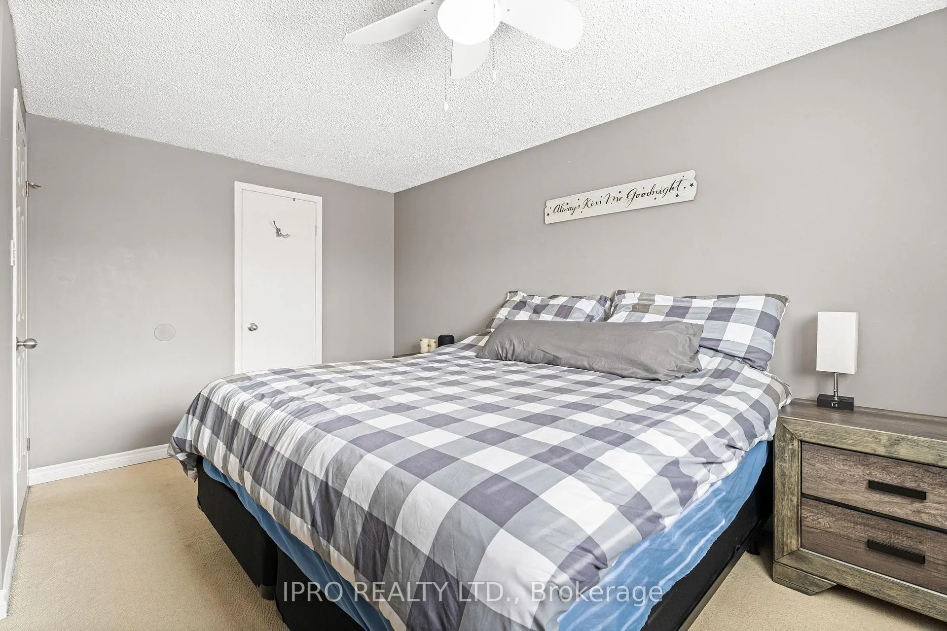 Photo 18 of 128 Homestead Place, Kitchener, Forest Heights — HOMEH