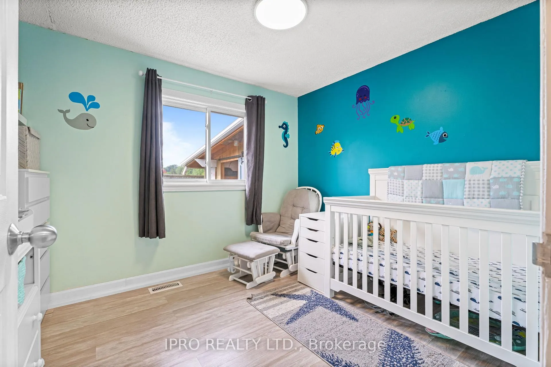Photo 20 of 128 Homestead Place, Kitchener, Forest Heights — HOMEH