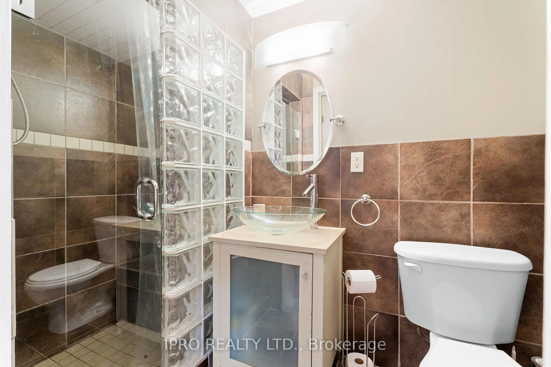 Photo 27 of 128 Homestead Place, Kitchener, Forest Heights — HOMEH
