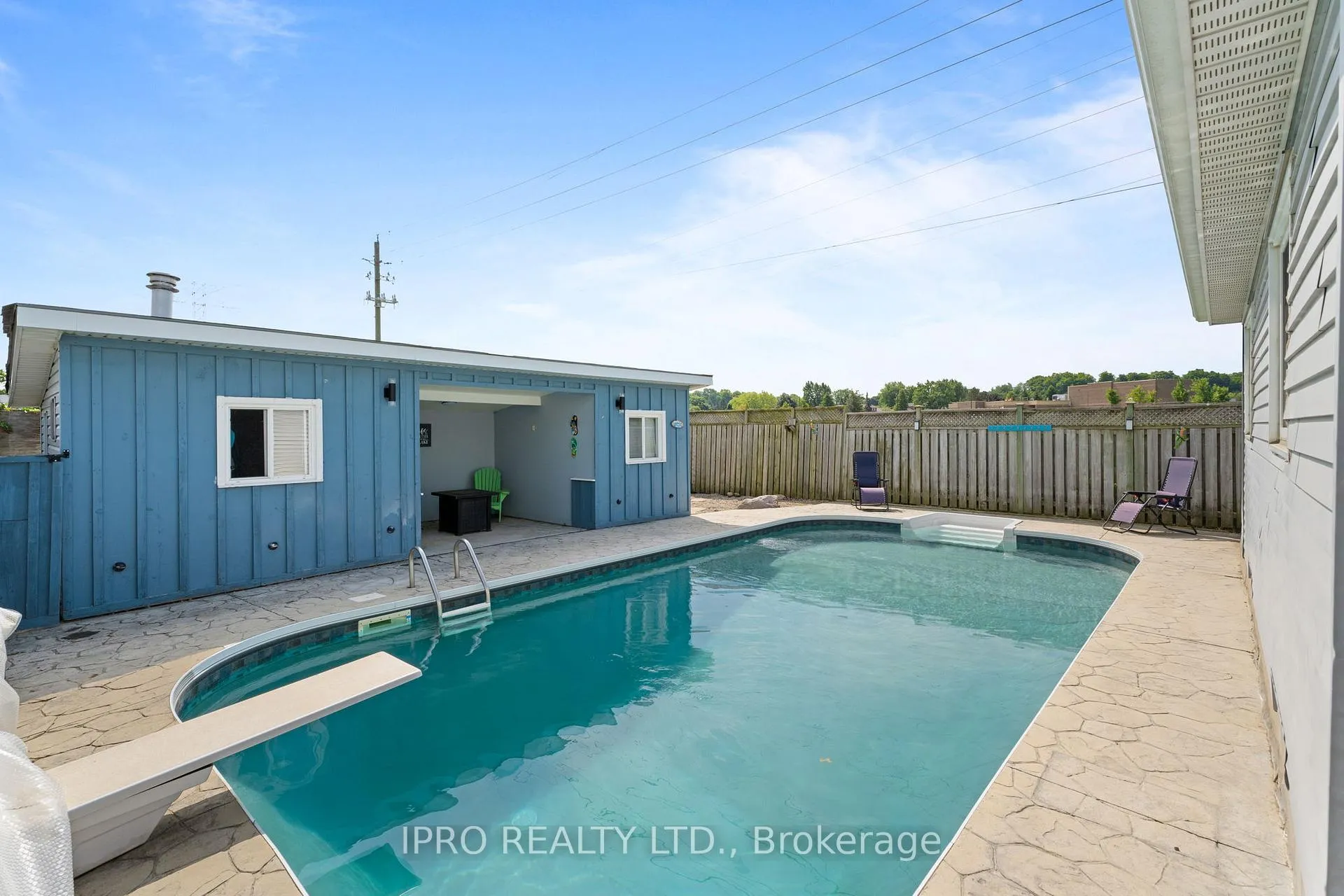 Photo 33 of 128 Homestead Place, Kitchener, Forest Heights — HOMEH