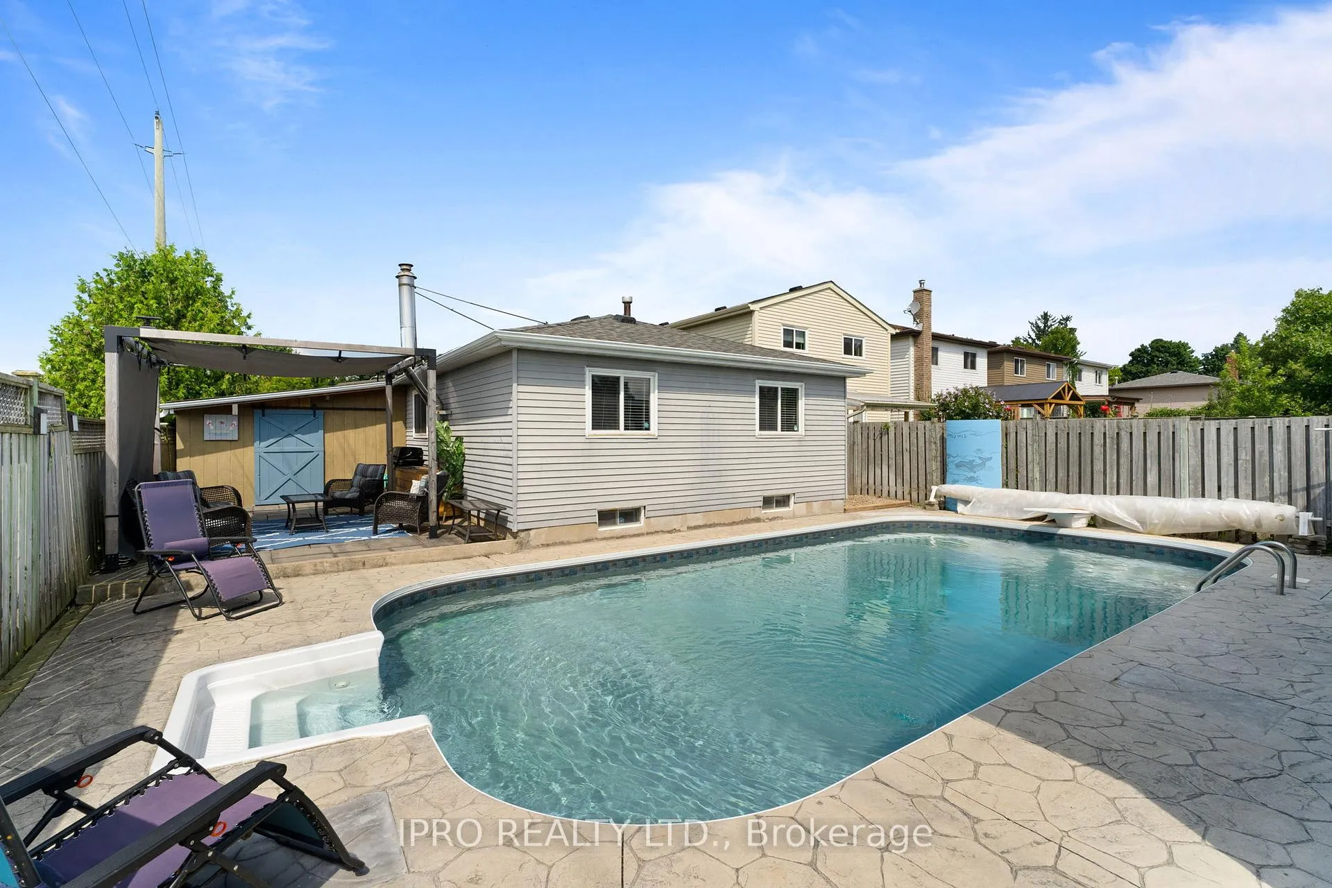 Photo 35 of 128 Homestead Place, Kitchener, Forest Heights — HOMEH