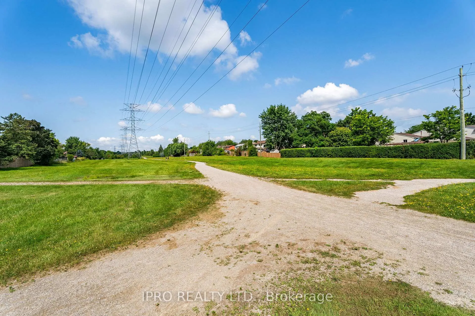 Photo 37 of 128 Homestead Place, Kitchener, Forest Heights — HOMEH
