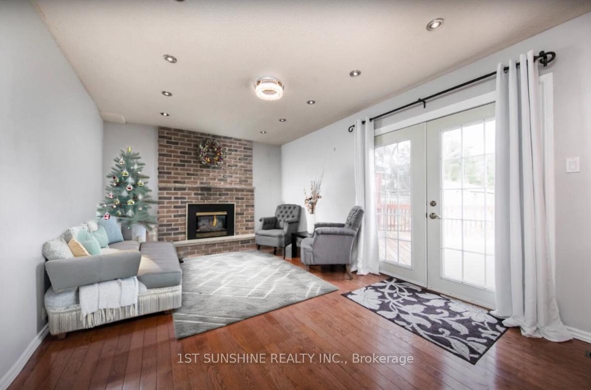 Photo 3 of 2361 Duncaster Drive, Burlington, Brant Hills — HOMEH
