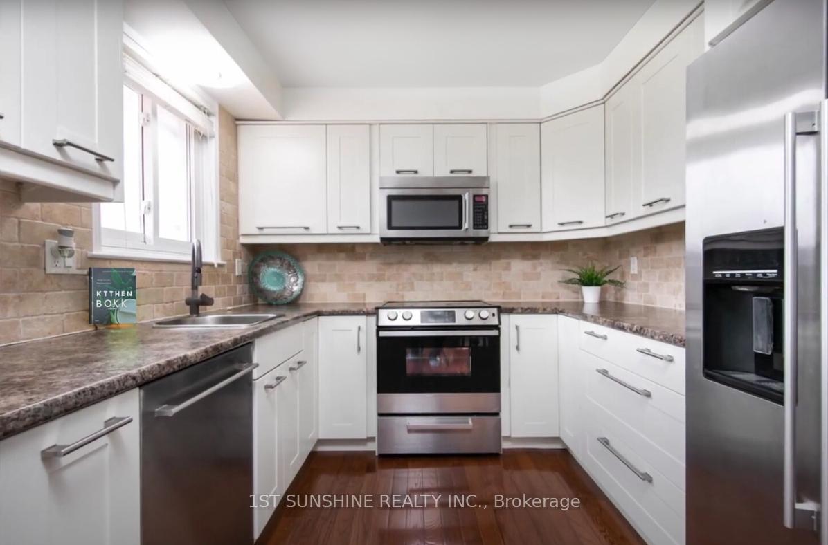 Photo 4 of 2361 Duncaster Drive, Burlington, Brant Hills — HOMEH