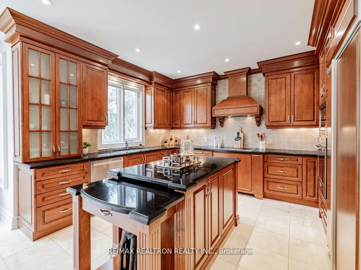 Photo 22 of 73 Pondview Road, Vaughan, Crestwood-Springfarm-Yorkhill — HOMEH