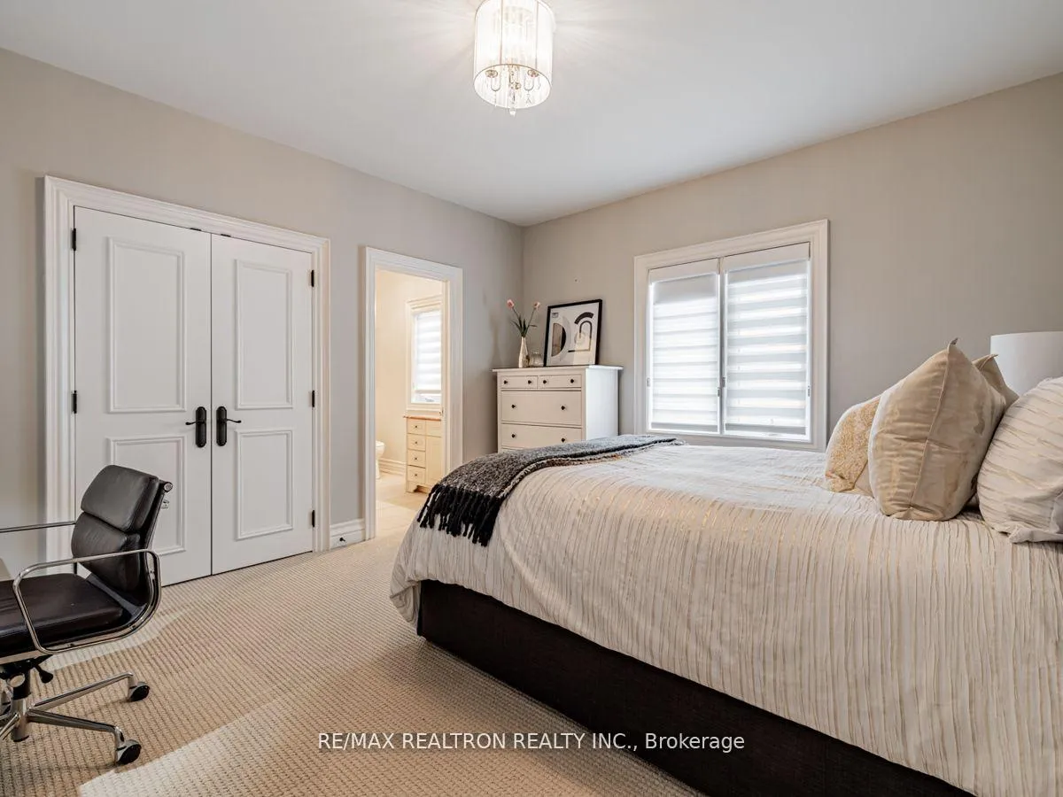 Photo 33 of 73 Pondview Road, Vaughan, Crestwood-Springfarm-Yorkhill — HOMEH
