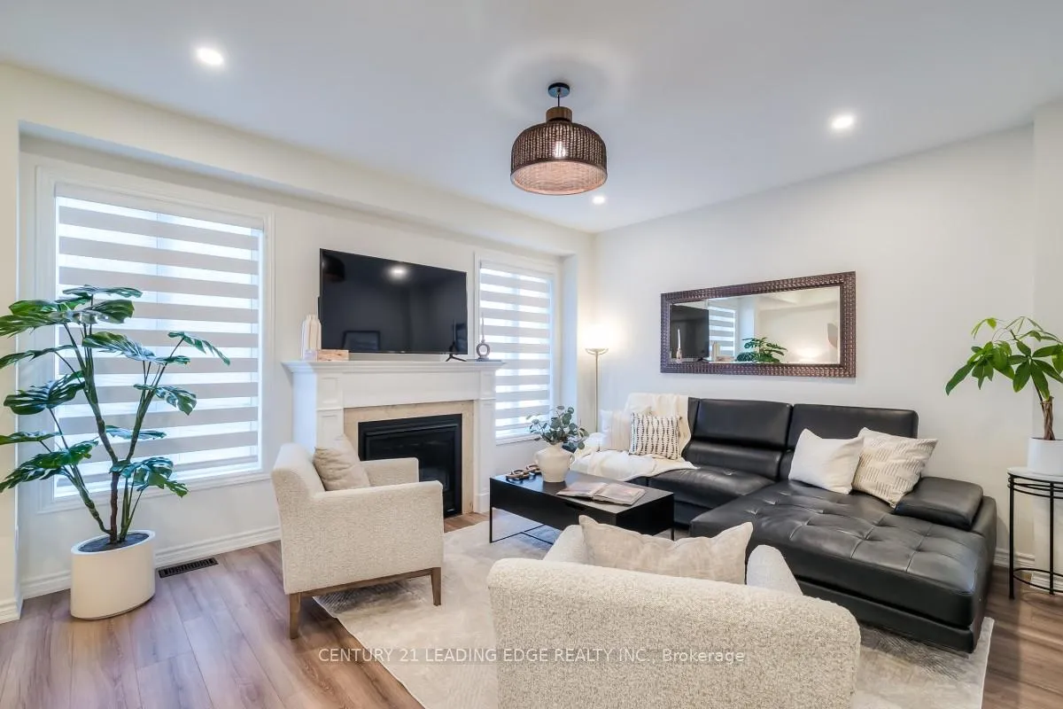 Photo 5 of 16 Clutterbuck Lane, Ajax, Northwest Ajax — HOMEH