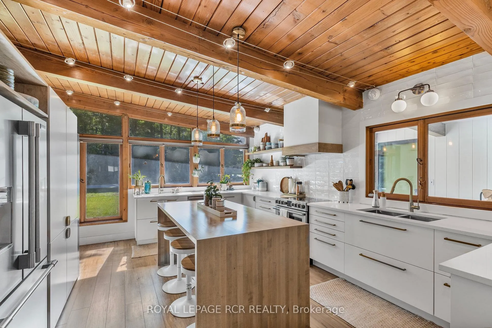 Photo 14 of 224 Mccrea Drive, Clearview, Stayner — HOMEH