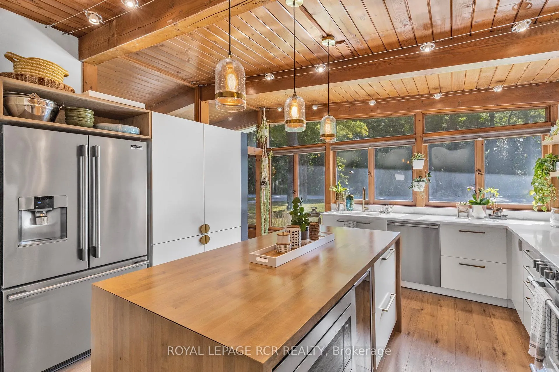 Photo 15 of 224 Mccrea Drive, Clearview, Stayner — HOMEH