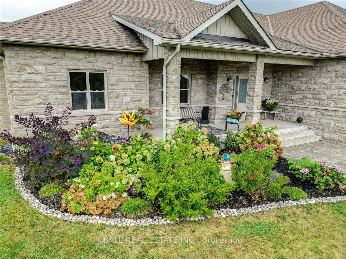 Photo 2 of 1101 Cragg Road, Uxbridge, Rural Uxbridge — HOMEH