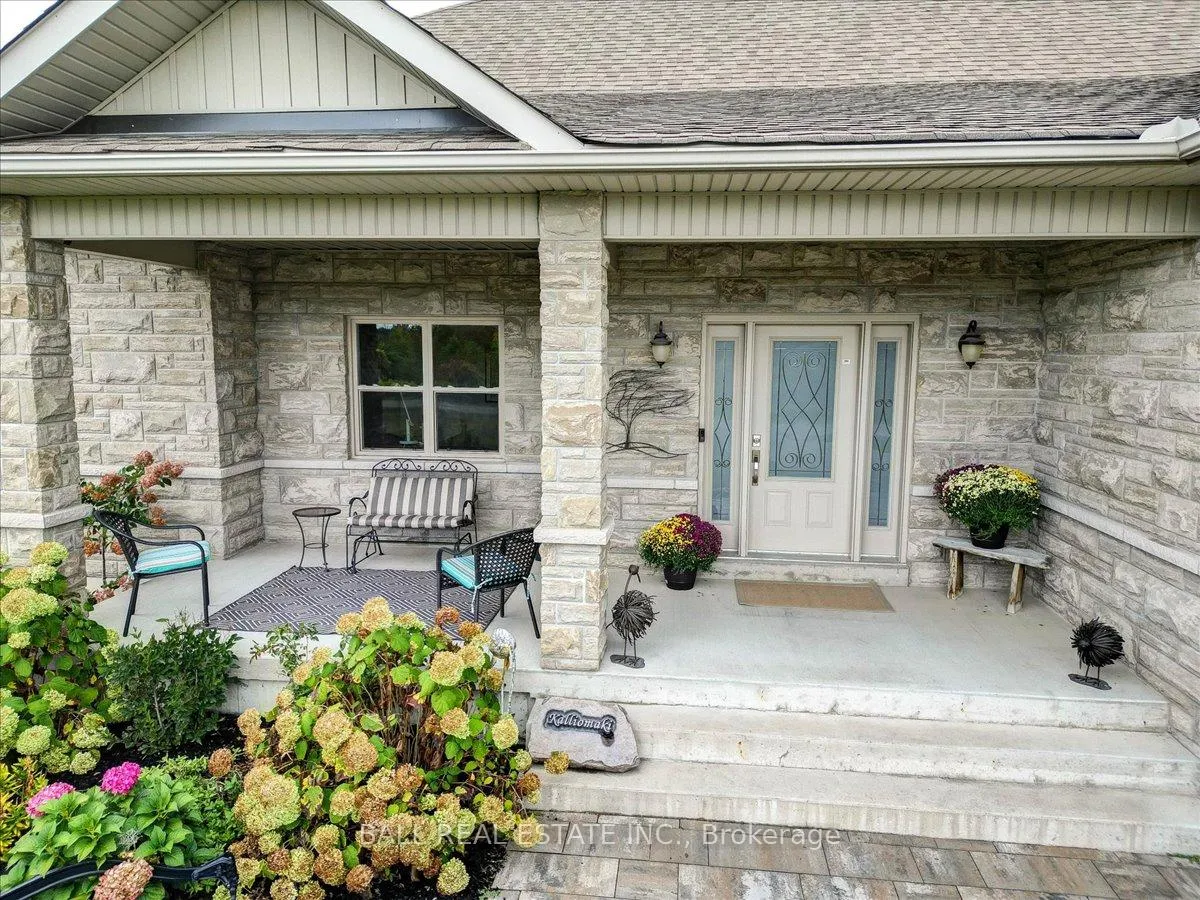 Photo 4 of 1101 Cragg Road, Uxbridge, Rural Uxbridge — HOMEH