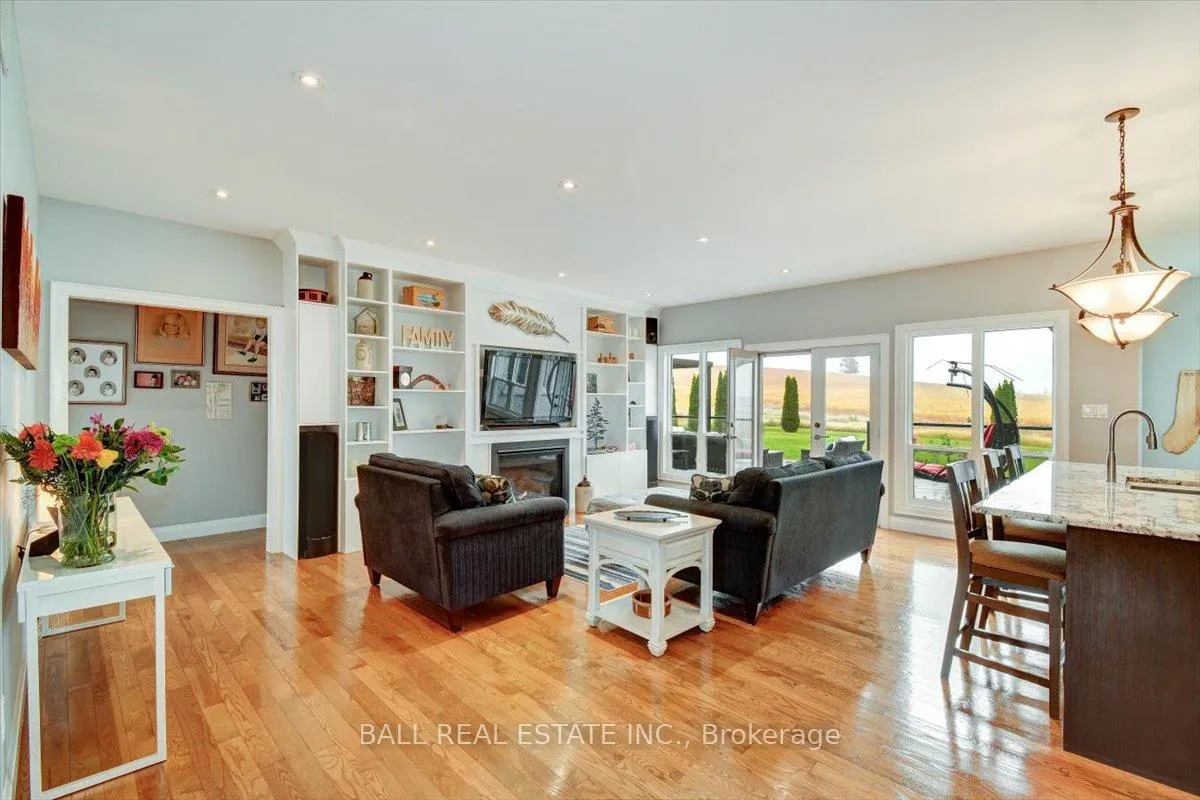 Photo 8 of 1101 Cragg Road, Uxbridge, Rural Uxbridge — HOMEH