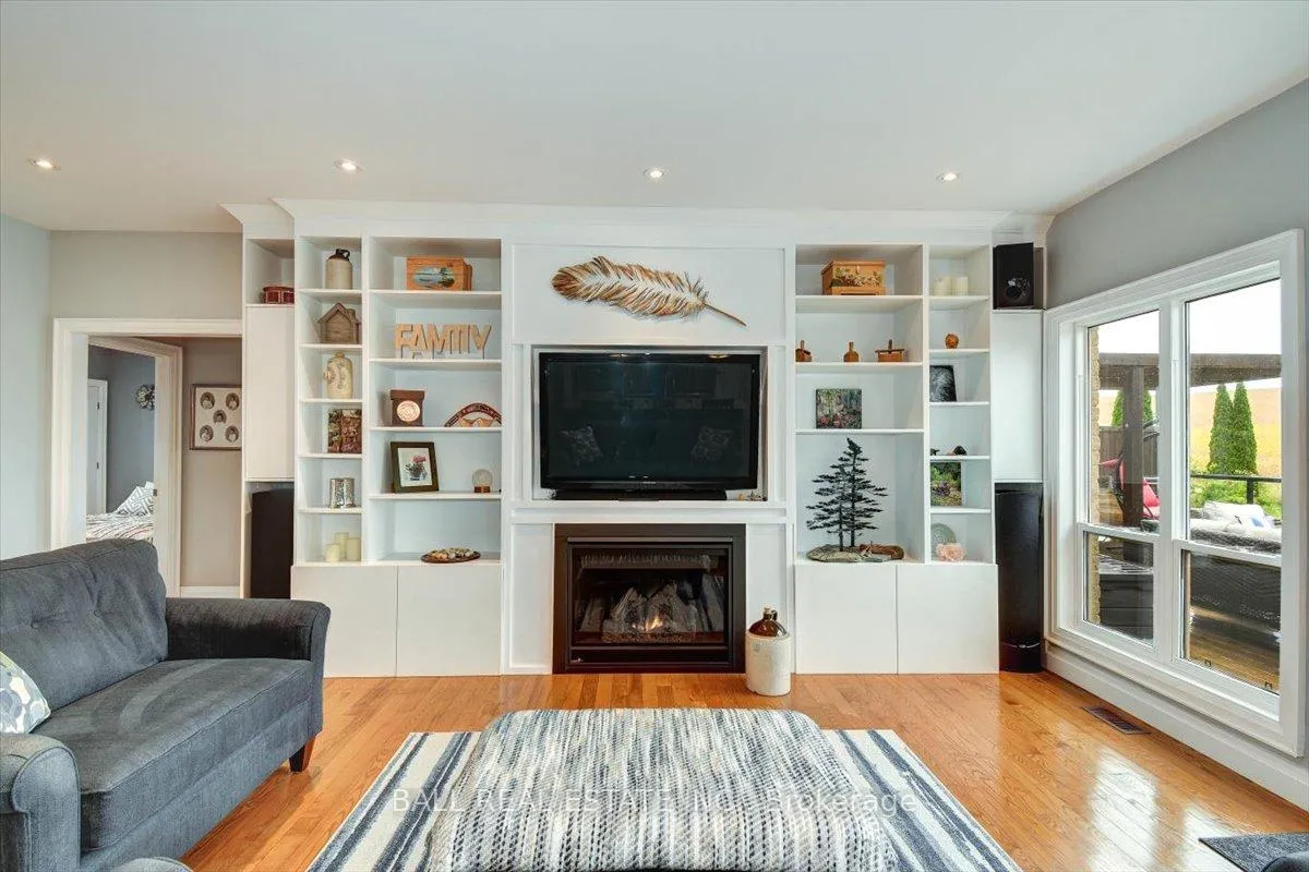Photo 11 of 1101 Cragg Road, Uxbridge, Rural Uxbridge — HOMEH
