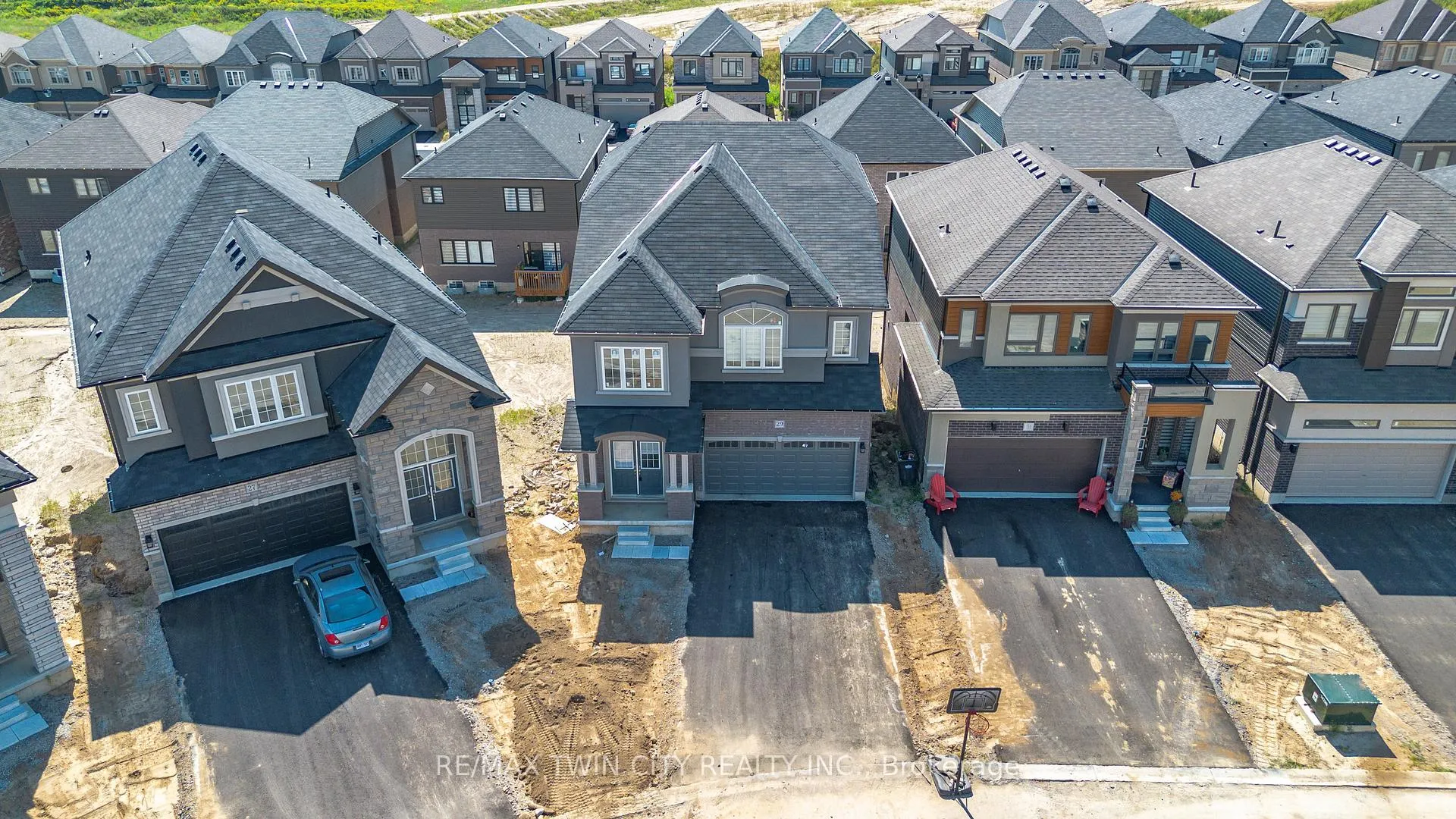 Photo 5 of 29 Stokes Road, Brant, Paris — HOMEH