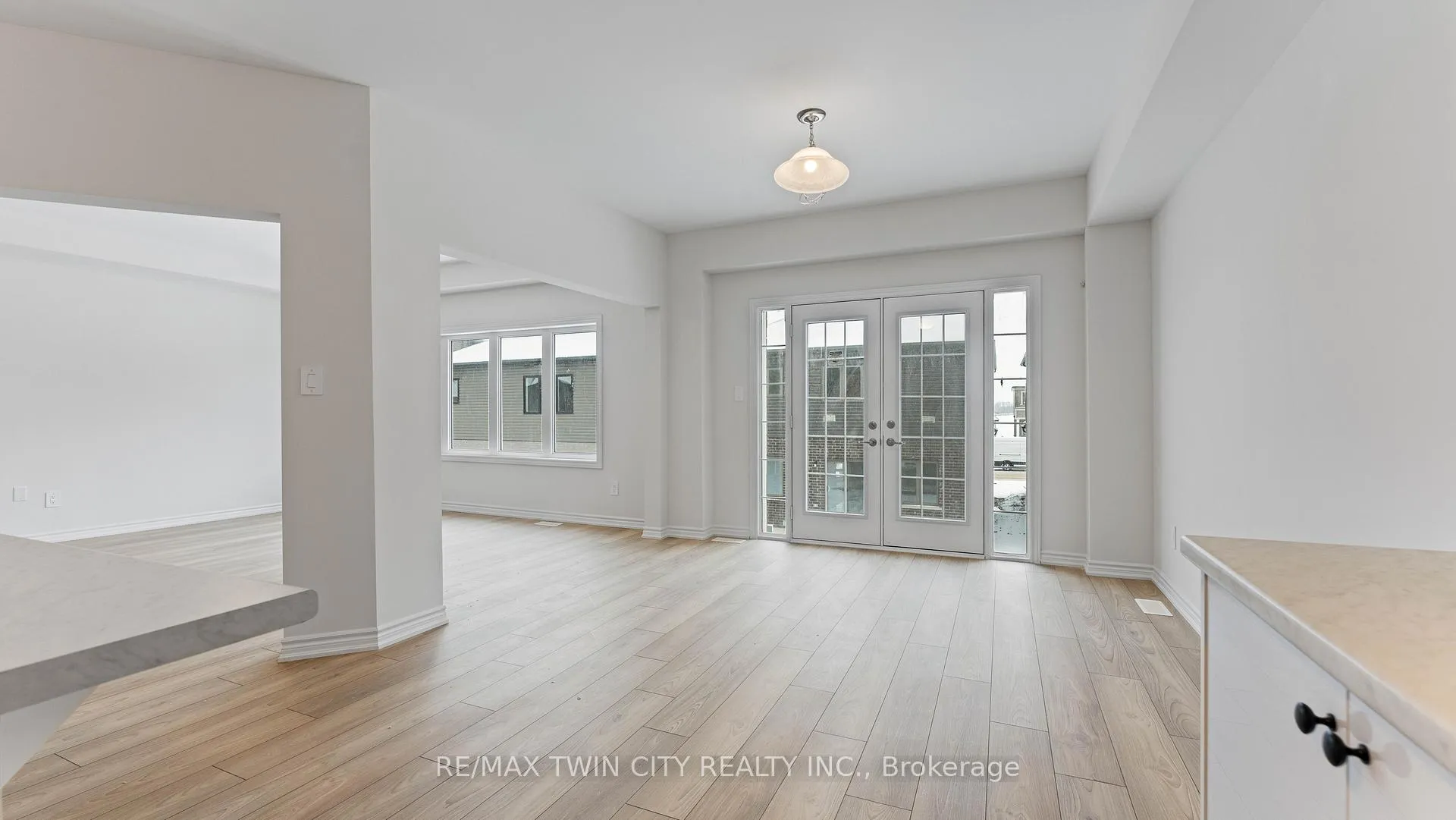 Photo 6 of 29 Stokes Road, Brant, Paris — HOMEH