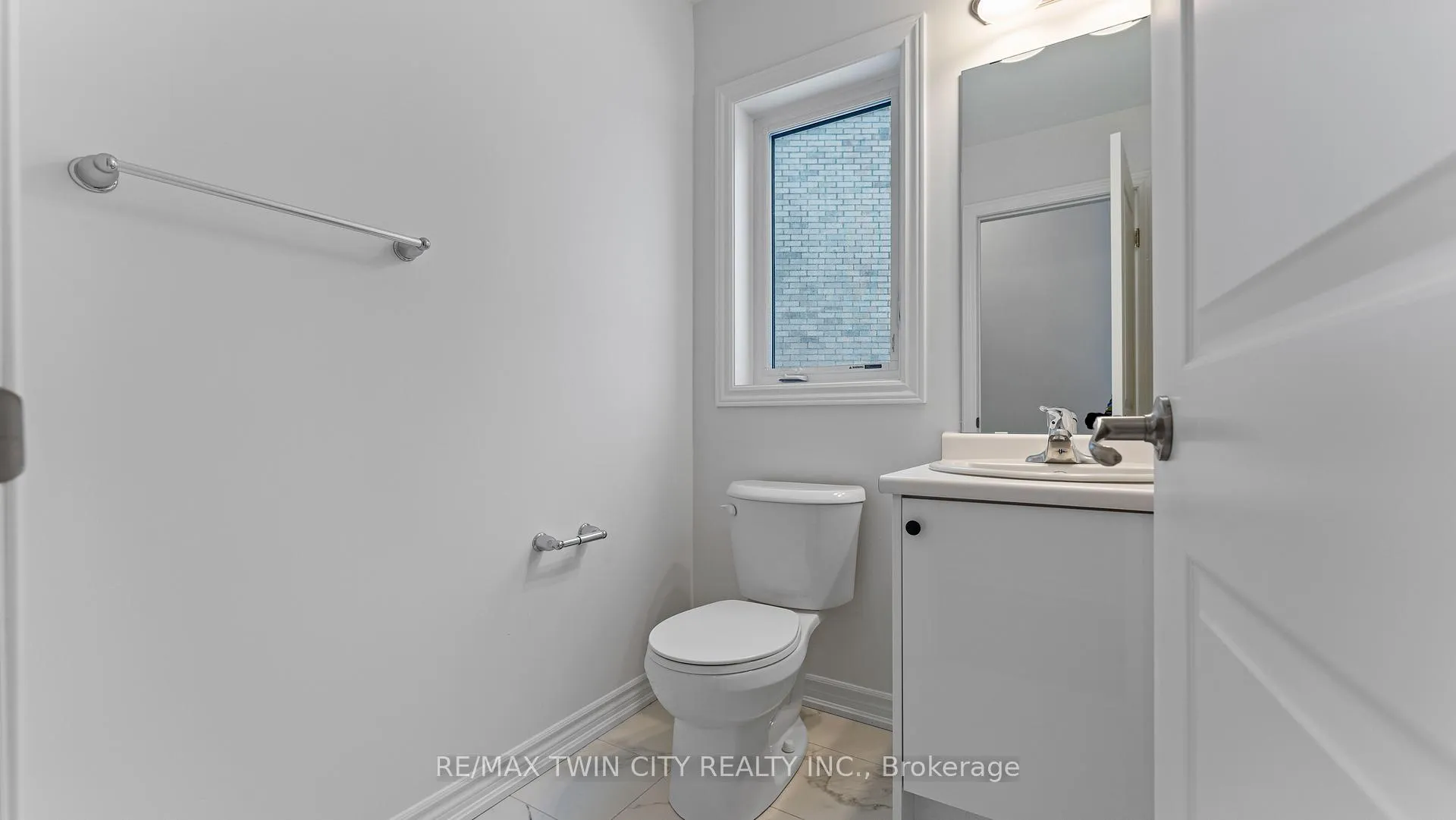 Photo 13 of 29 Stokes Road, Brant, Paris — HOMEH