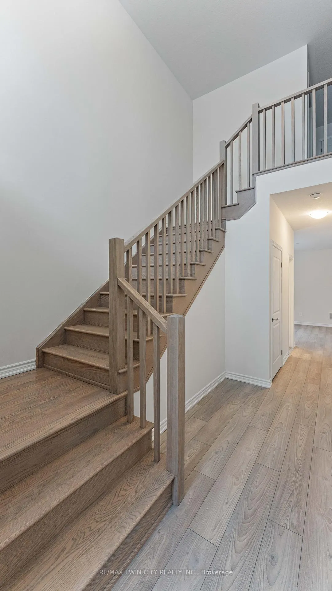 Photo 14 of 29 Stokes Road, Brant, Paris — HOMEH