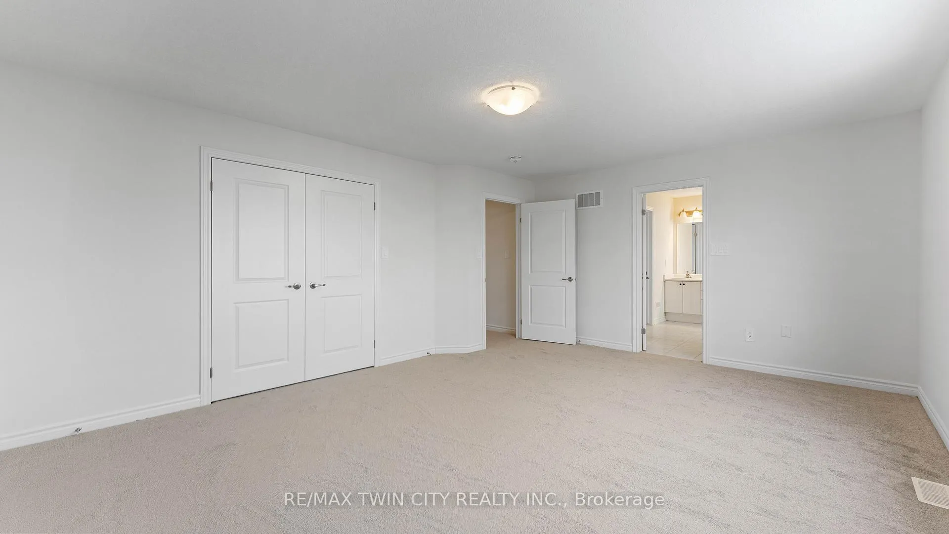 Photo 15 of 29 Stokes Road, Brant, Paris — HOMEH