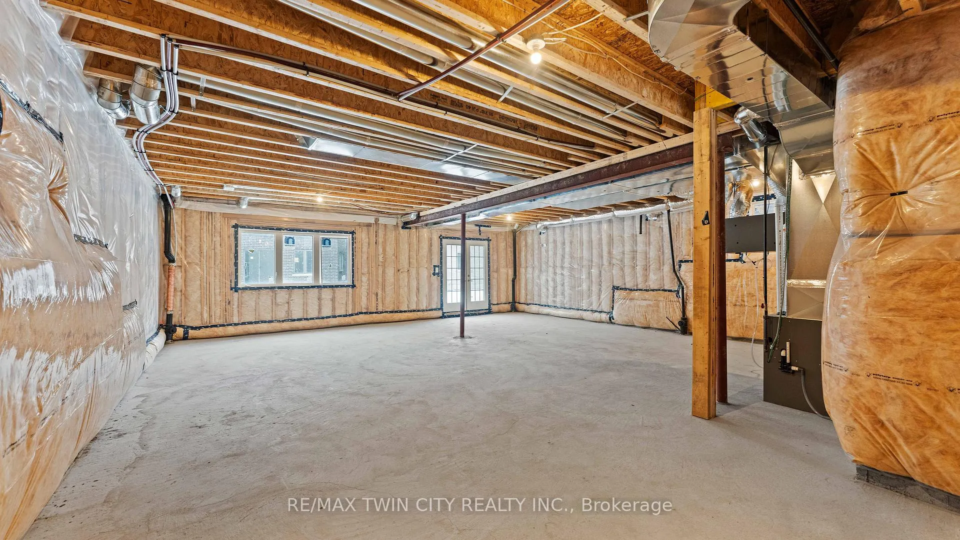 Photo 24 of 29 Stokes Road, Brant, Paris — HOMEH