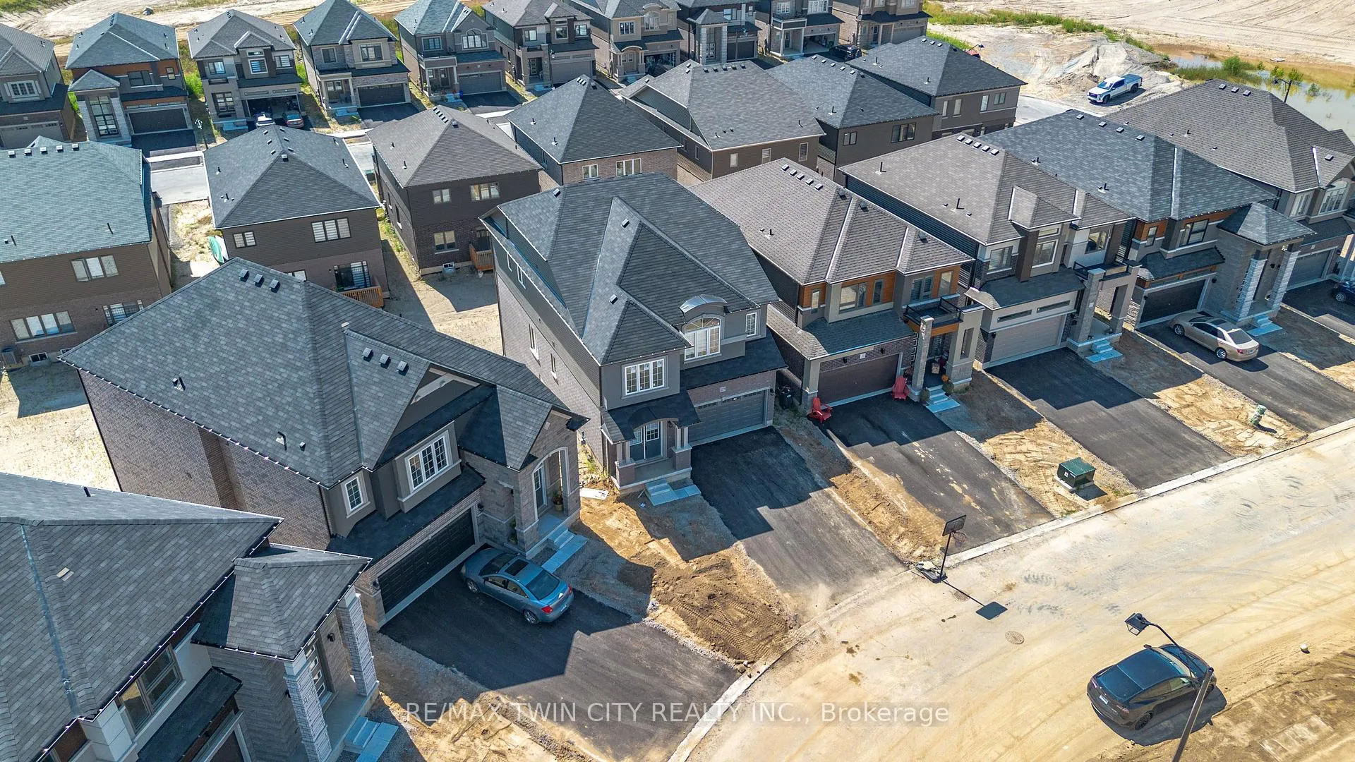 Photo 25 of 29 Stokes Road, Brant, Paris — HOMEH