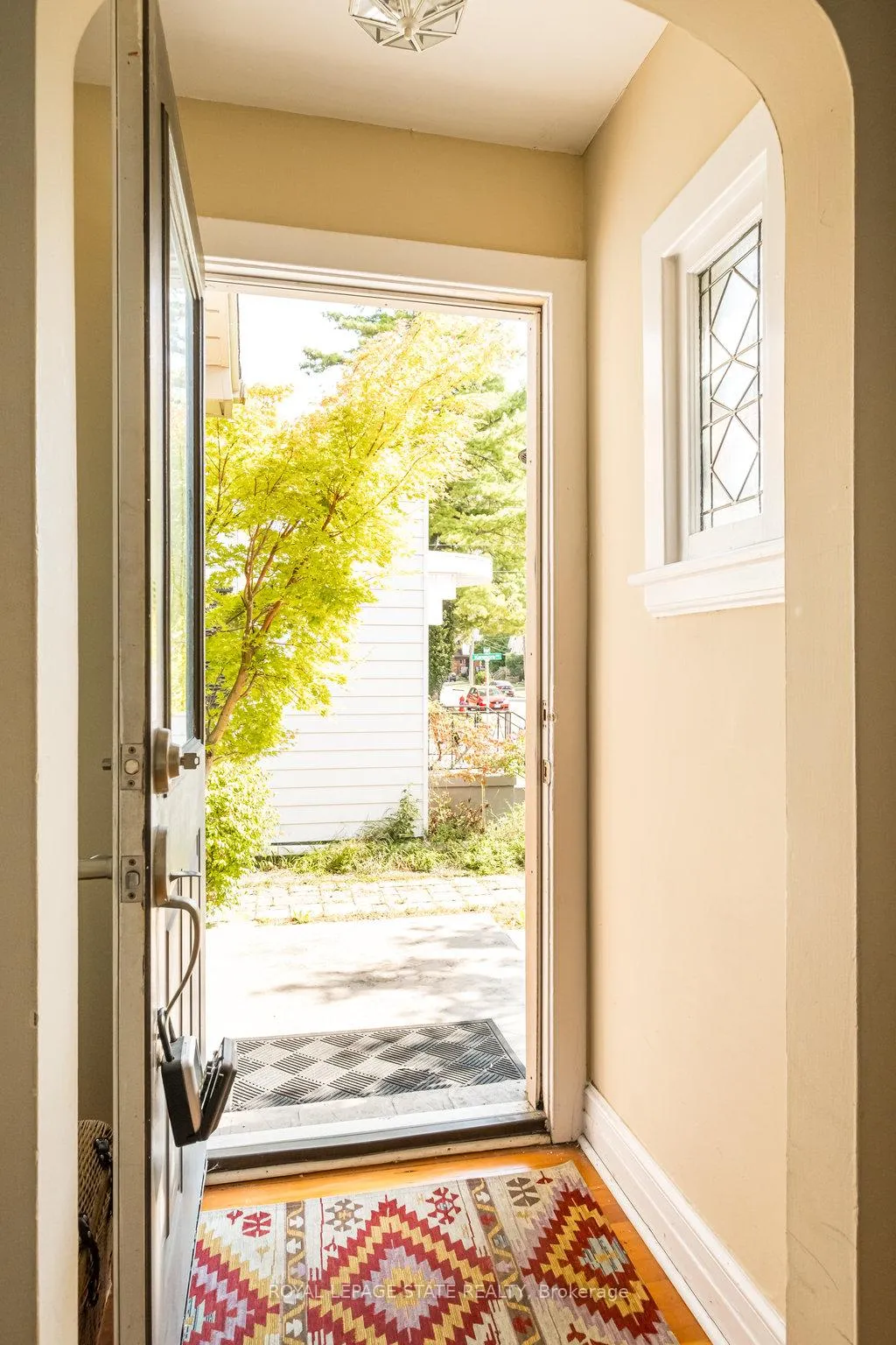 Photo 3 of 34 Norwood Road, Hamilton, Westdale — HOMEH