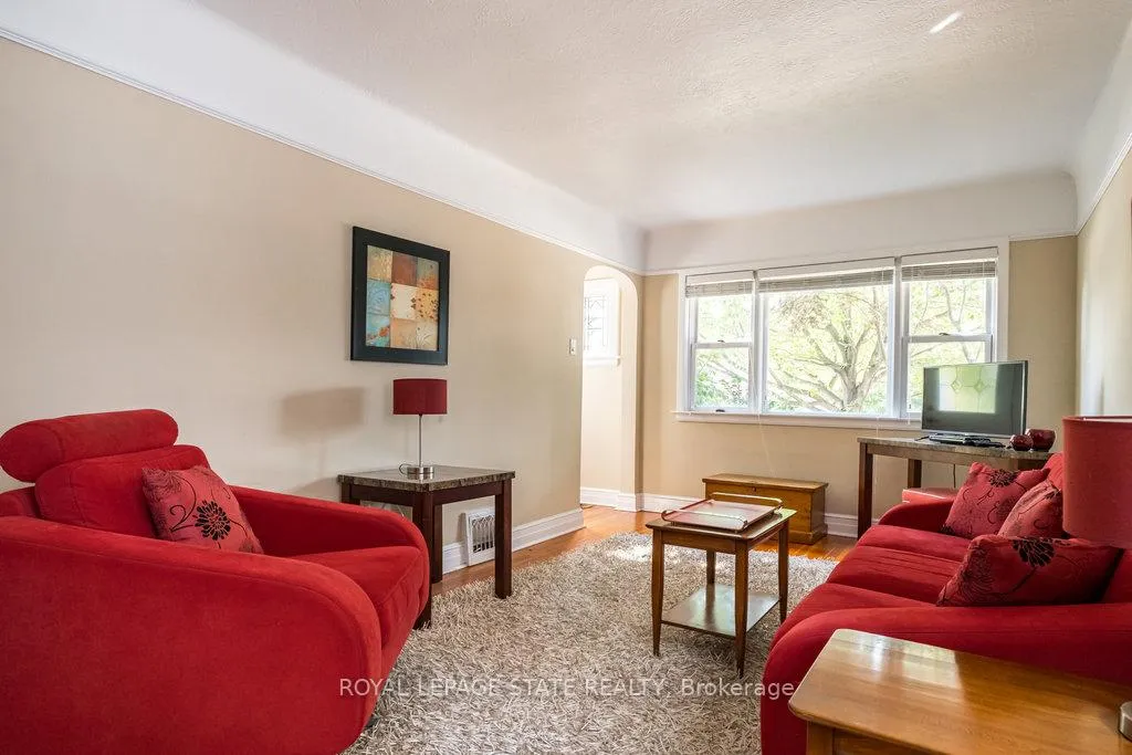 Photo 4 of 34 Norwood Road, Hamilton, Westdale — HOMEH