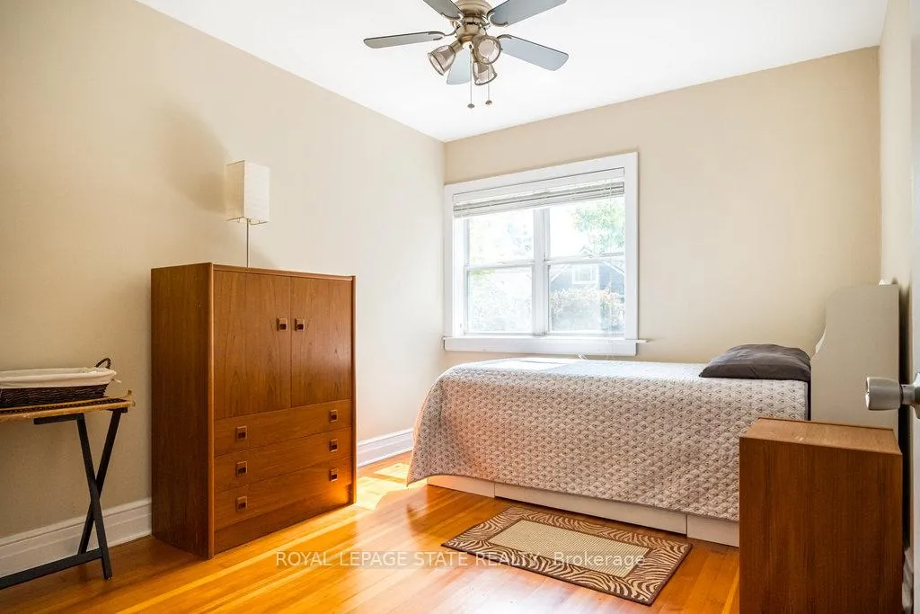 Photo 13 of 34 Norwood Road, Hamilton, Westdale — HOMEH