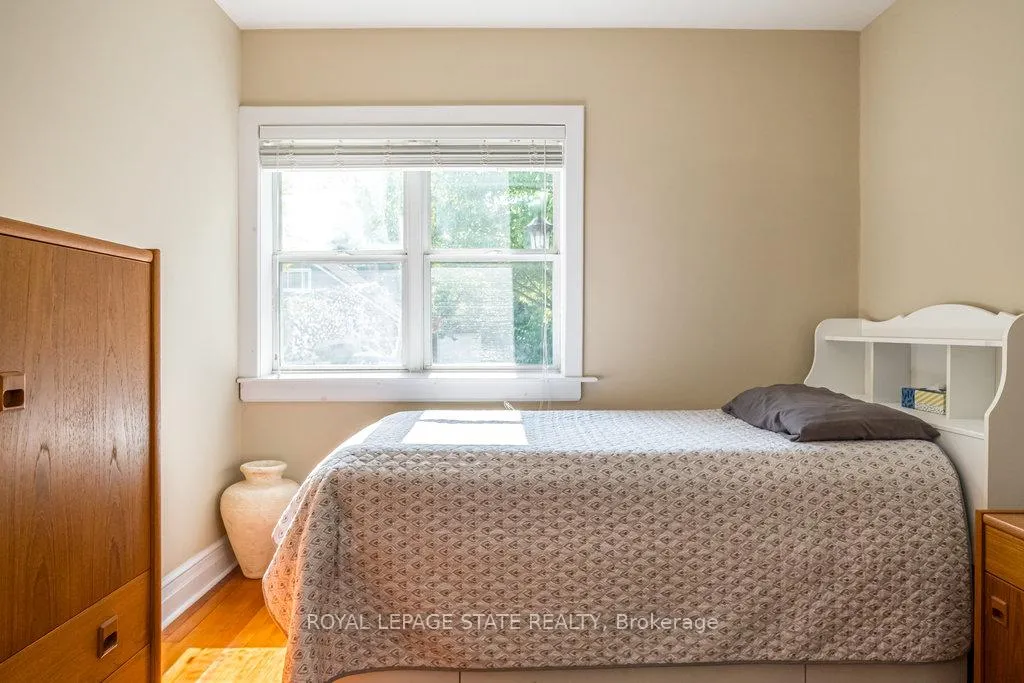 Photo 14 of 34 Norwood Road, Hamilton, Westdale — HOMEH