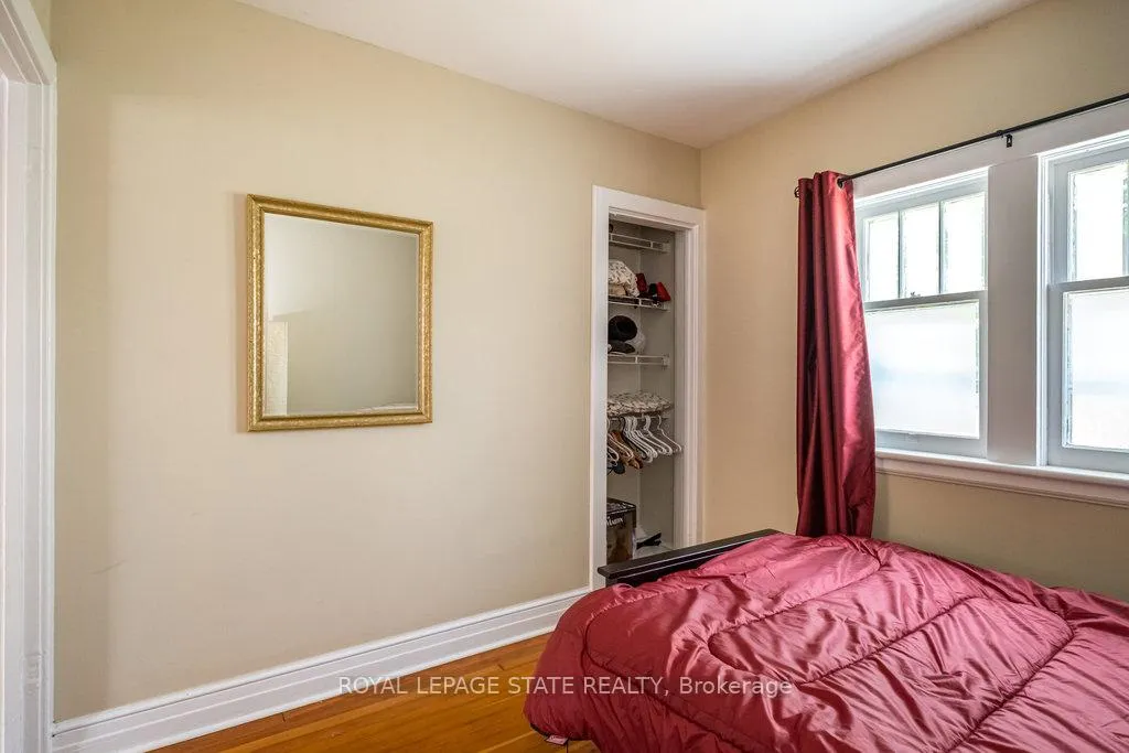 Photo 16 of 34 Norwood Road, Hamilton, Westdale — HOMEH