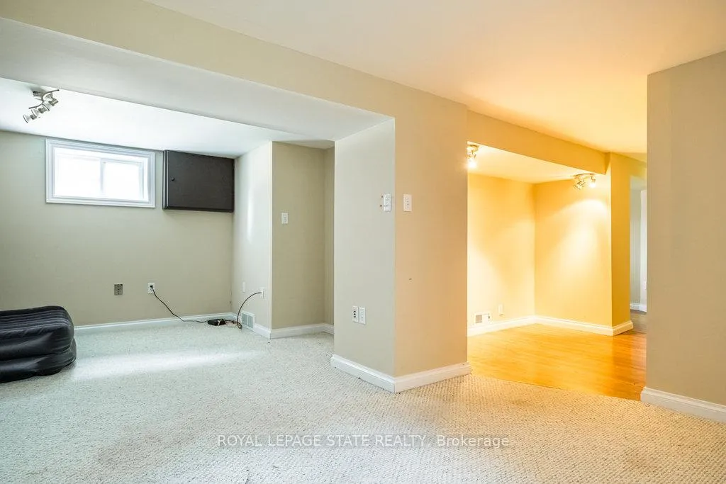 Photo 26 of 34 Norwood Road, Hamilton, Westdale — HOMEH