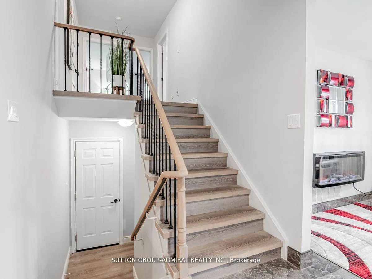 Photo 10 of 6 Cherry Hills Road, Vaughan, Glen Shields — HOMEH