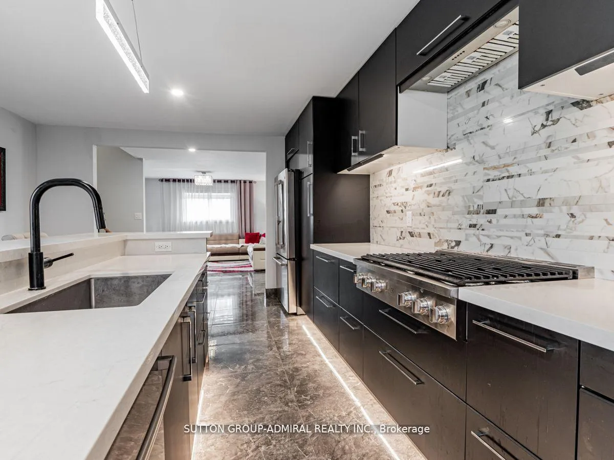 Photo 14 of 6 Cherry Hills Road, Vaughan, Glen Shields — HOMEH