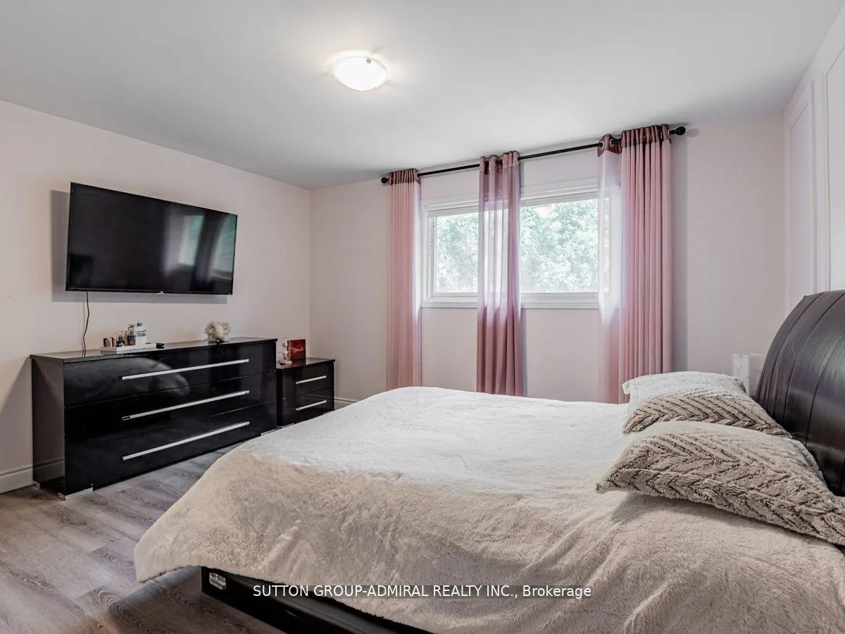 Photo 17 of 6 Cherry Hills Road, Vaughan, Glen Shields — HOMEH