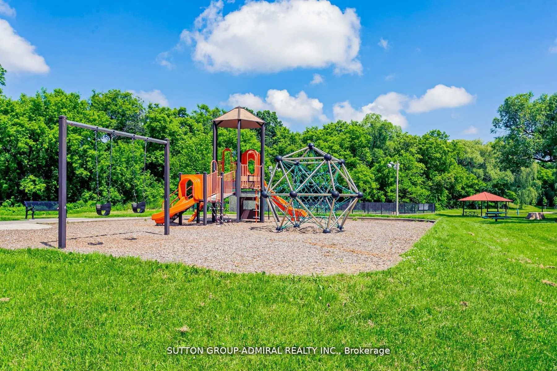 Photo 36 of 6 Cherry Hills Road, Vaughan, Glen Shields — HOMEH