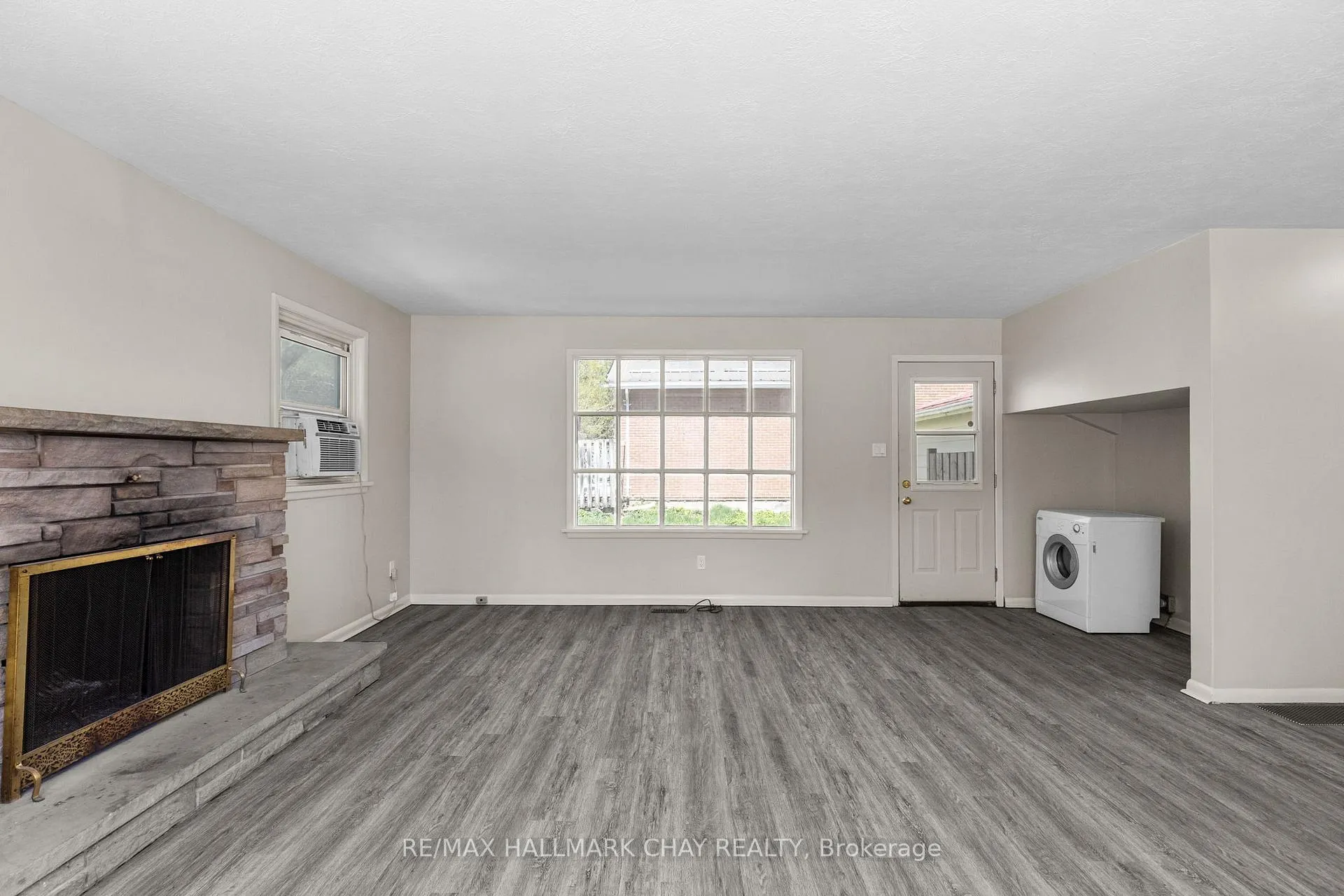 Photo 6 of 138 Peel Street, Barrie, Wellington — HOMEH