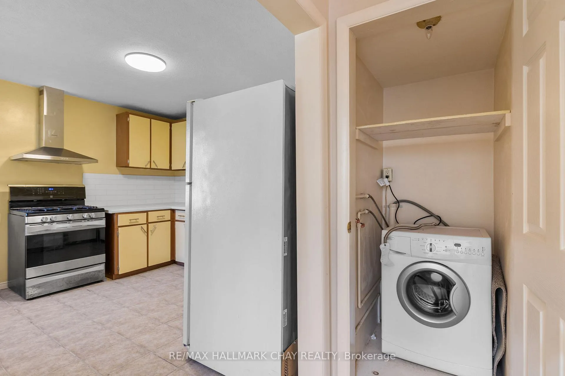 Photo 10 of 138 Peel Street, Barrie, Wellington — HOMEH