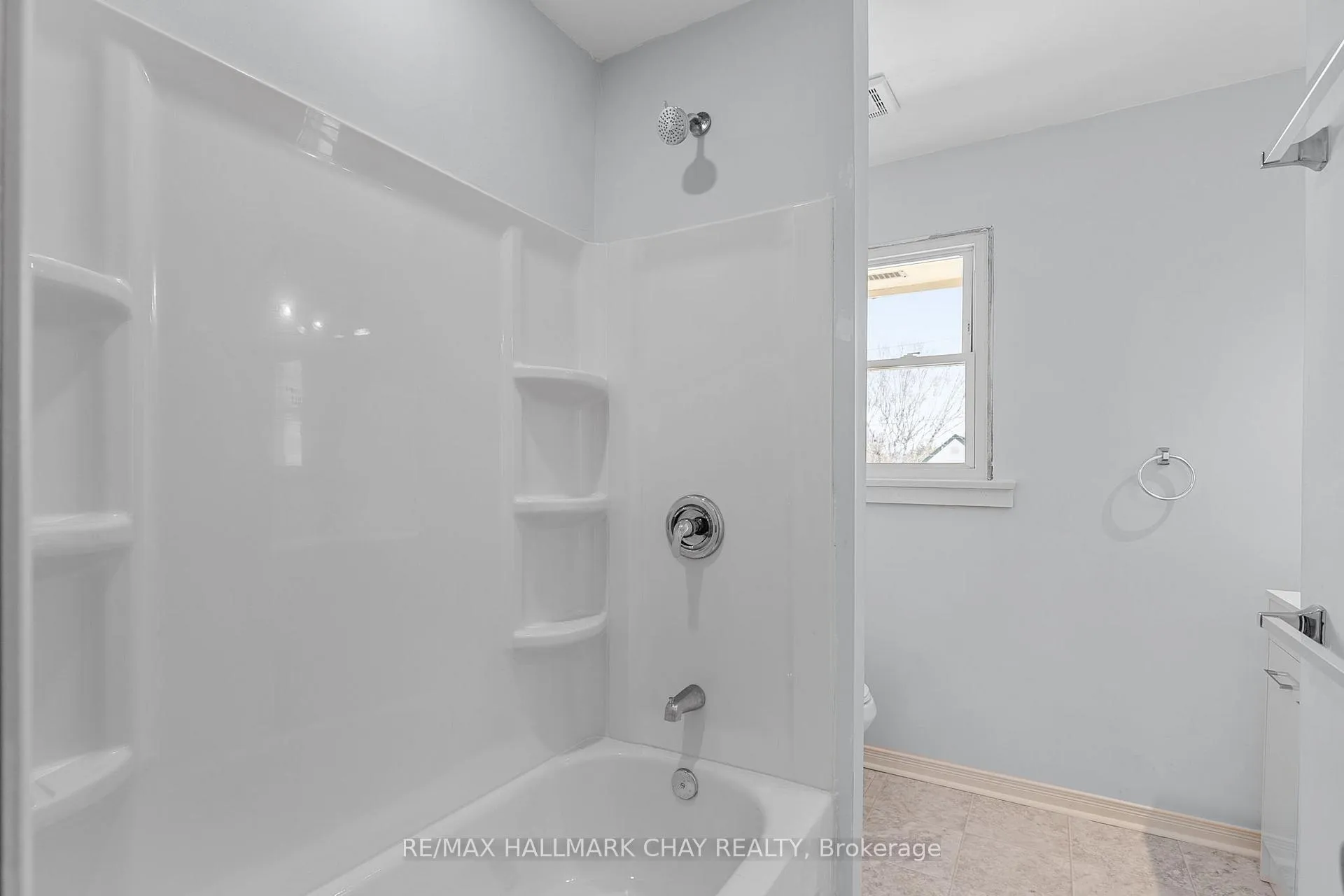 Photo 15 of 138 Peel Street, Barrie, Wellington — HOMEH