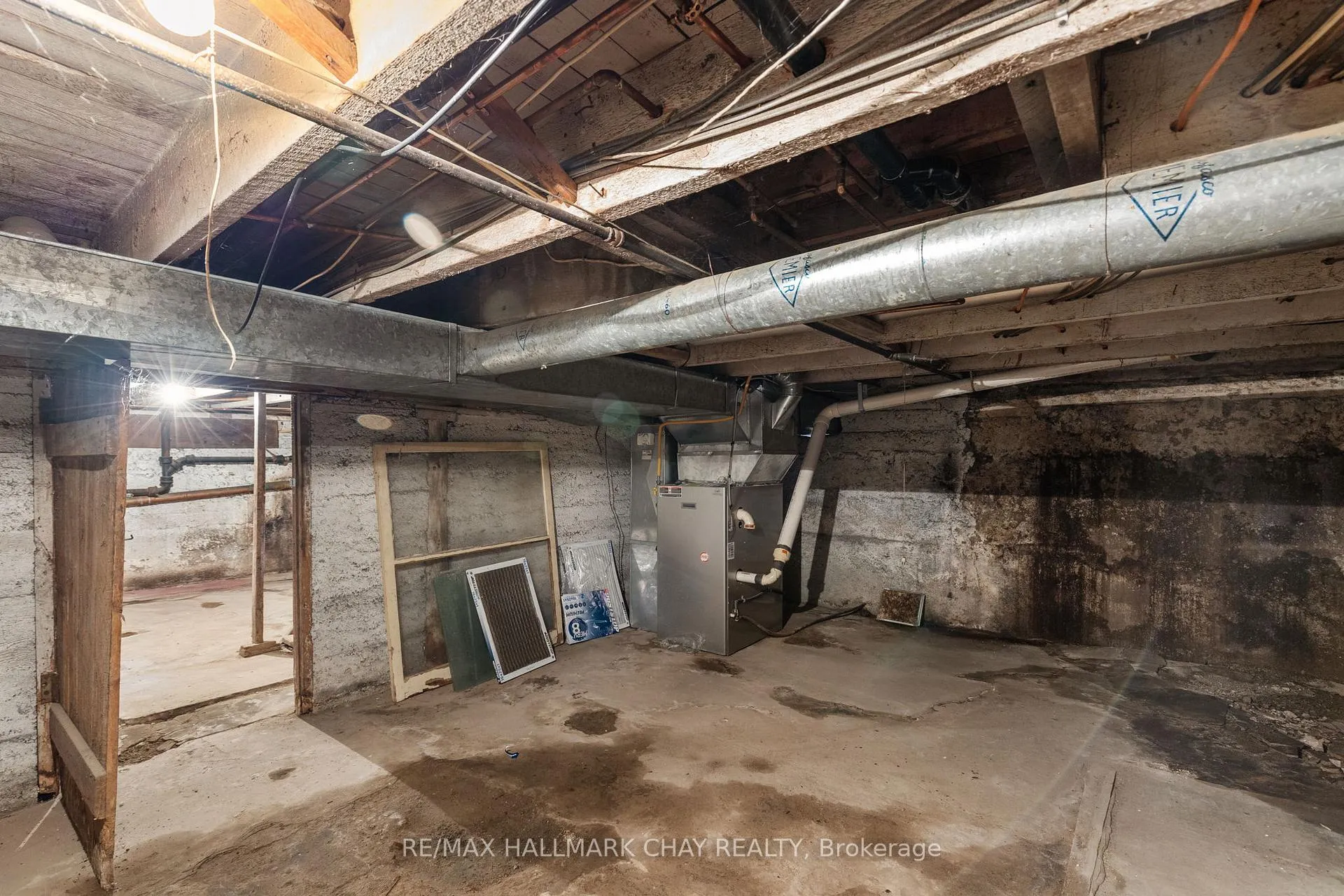 Photo 18 of 138 Peel Street, Barrie, Wellington — HOMEH