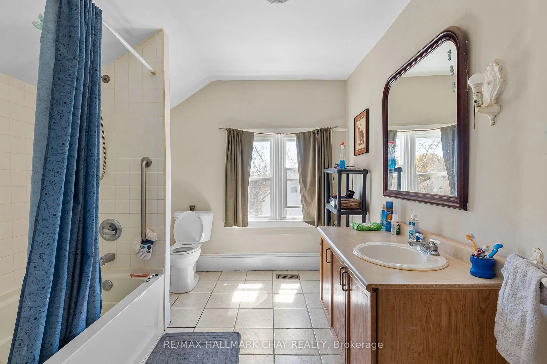 Photo 25 of 138 Peel Street, Barrie, Wellington — HOMEH