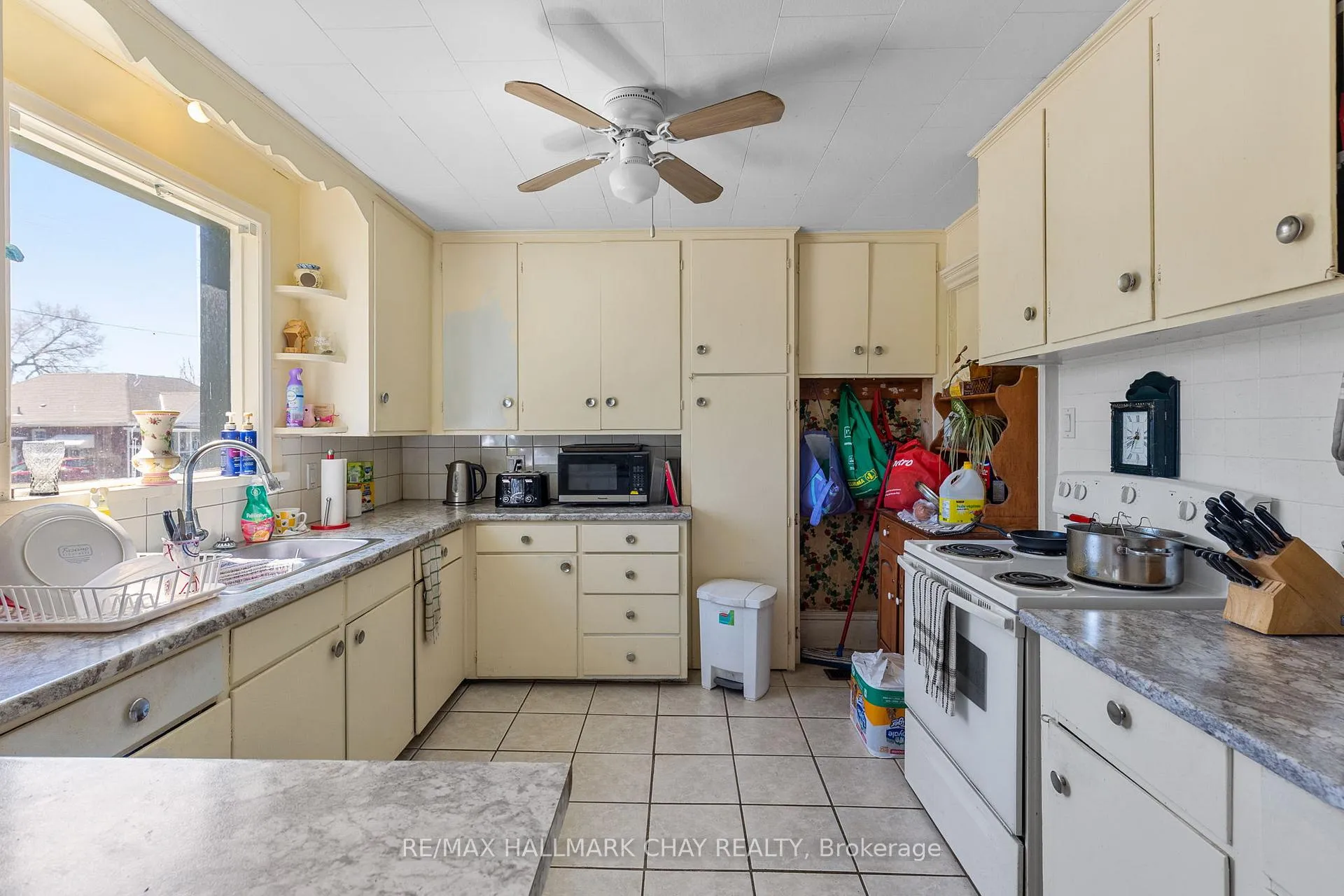 Photo 31 of 138 Peel Street, Barrie, Wellington — HOMEH