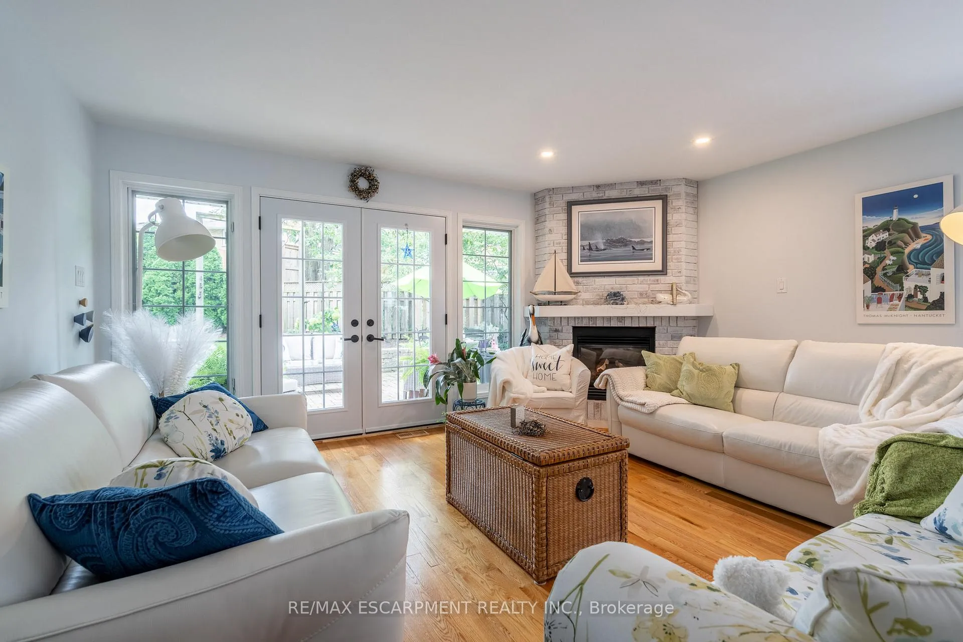 Photo 10 of 63 Forestgate Drive, Hamilton, Fessenden — HOMEH