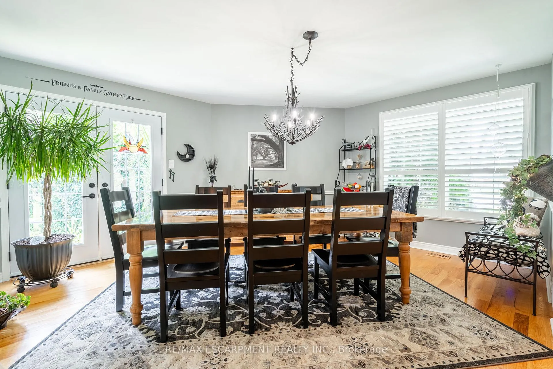 Photo 14 of 63 Forestgate Drive, Hamilton, Fessenden — HOMEH