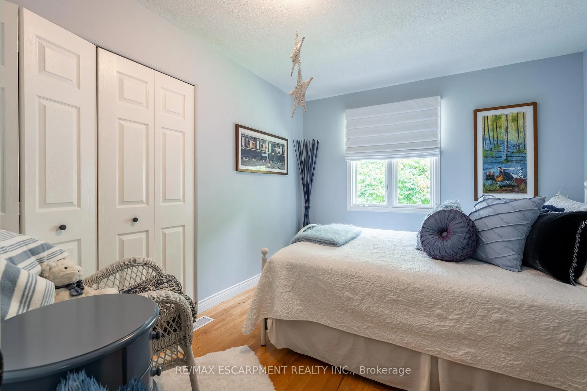 Photo 25 of 63 Forestgate Drive, Hamilton, Fessenden — HOMEH