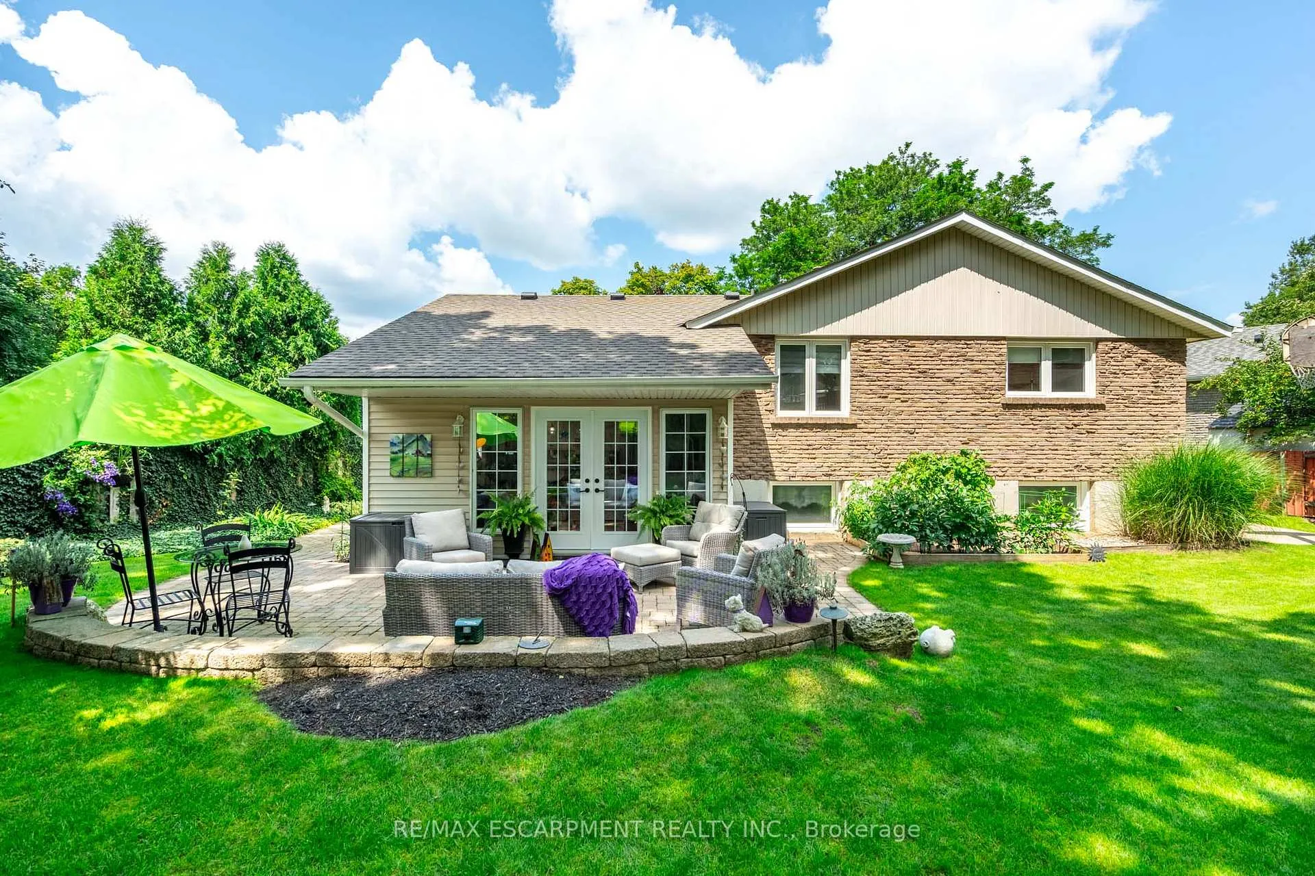 Photo 32 of 63 Forestgate Drive, Hamilton, Fessenden — HOMEH