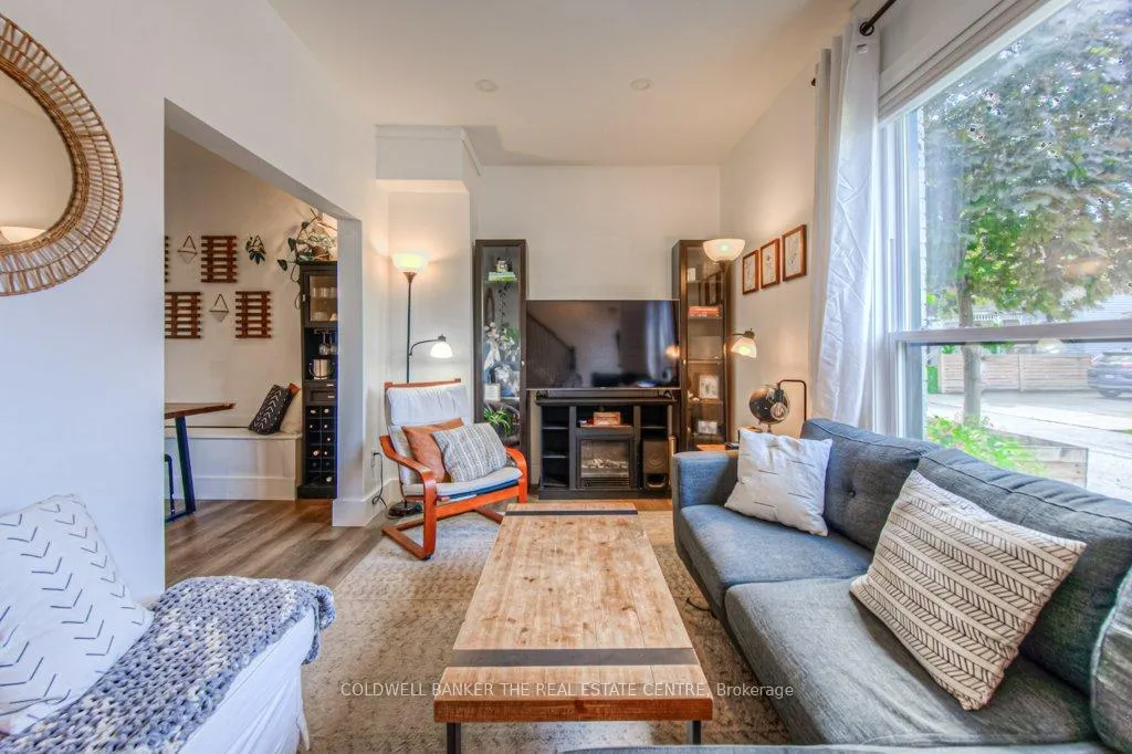 Photo 5 of 344 Emerald Street N, Hamilton, Landsdale — HOMEH