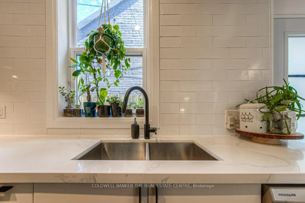 Photo 17 of 344 Emerald Street N, Hamilton, Landsdale — HOMEH