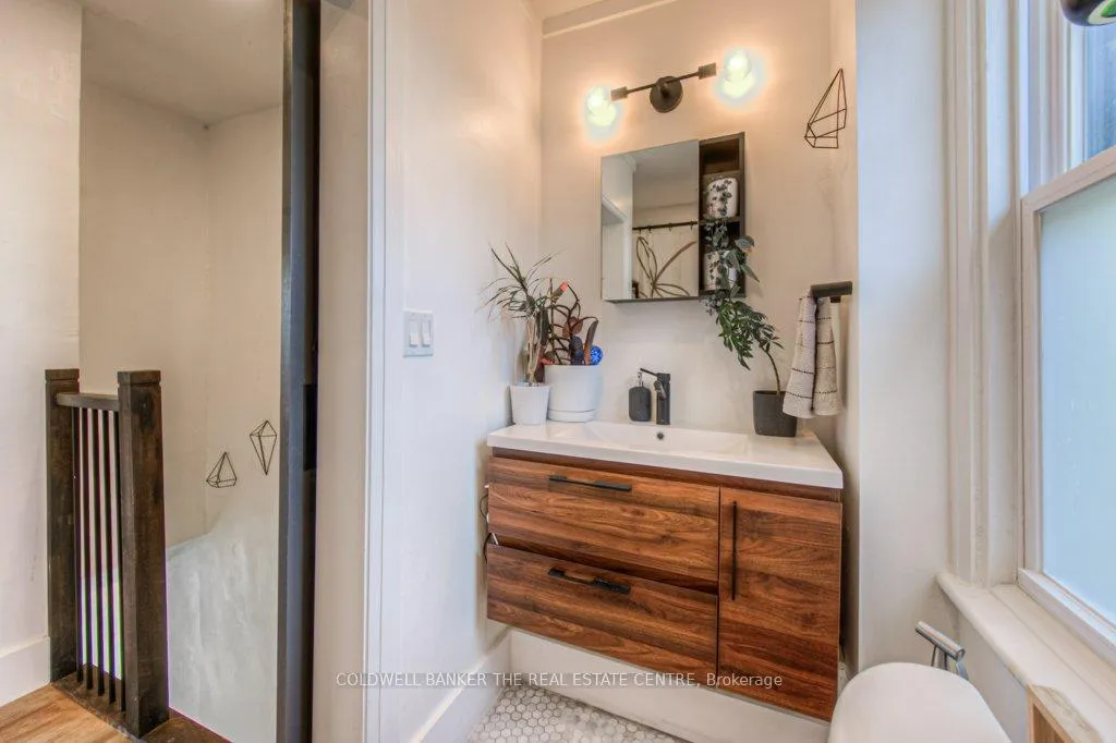 Photo 21 of 344 Emerald Street N, Hamilton, Landsdale — HOMEH