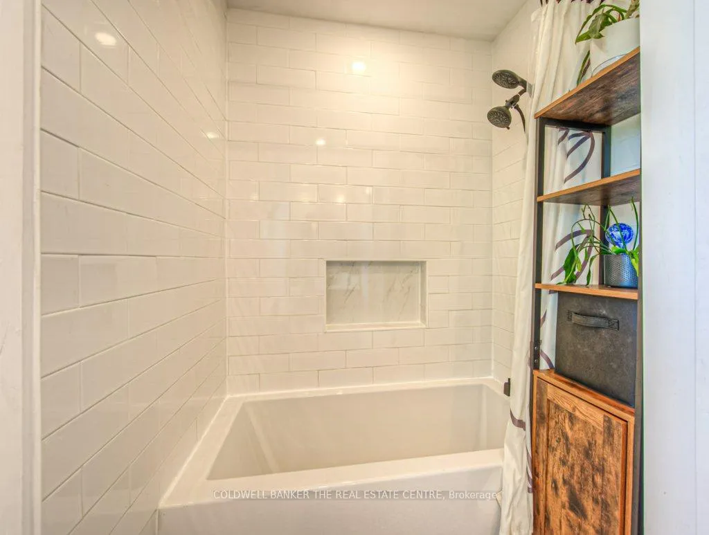 Photo 22 of 344 Emerald Street N, Hamilton, Landsdale — HOMEH